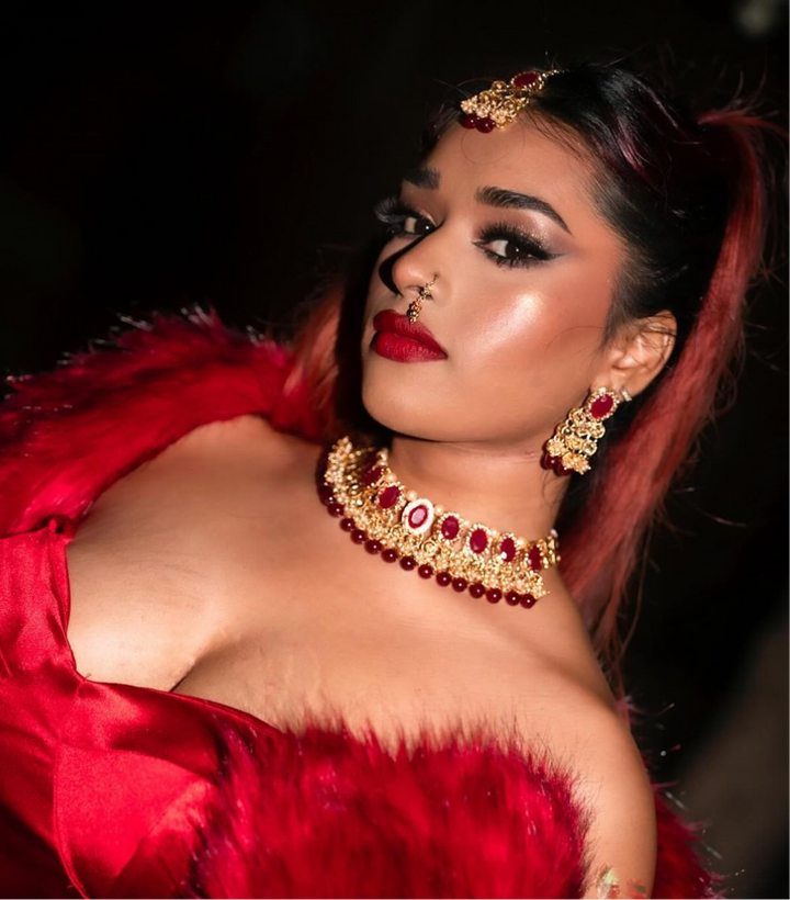 Gold Zig Zag with Red Corrugated Ball End Nose Ring