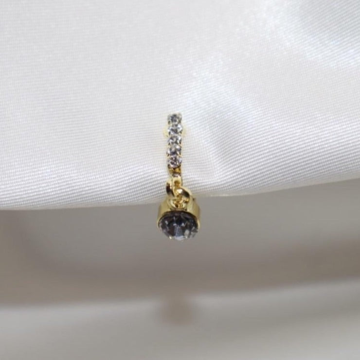 5 Diamond Gold Clip-on Nose Ring with Dangling Diamond End