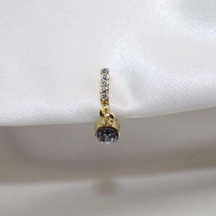 5 Diamond Gold Clip-on Nose Ring with Dangling Diamond End