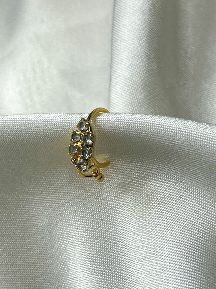 Oval Shaped 6 Diamond and Gold Nose Ring