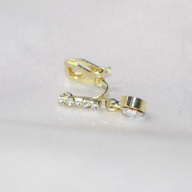 5 Diamond Gold Clip-on Nose Ring with Dangling Diamond End